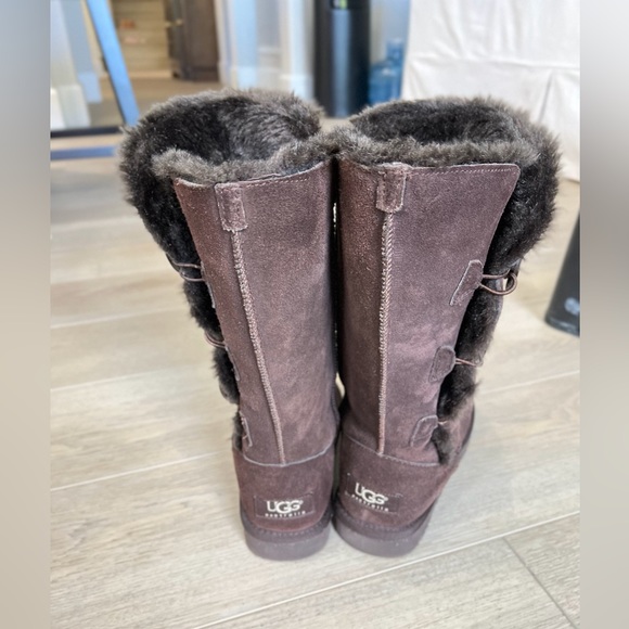 Ugg Bailey Button Tall boots Chocolate brown size 6 wide - Picture 11 of 15